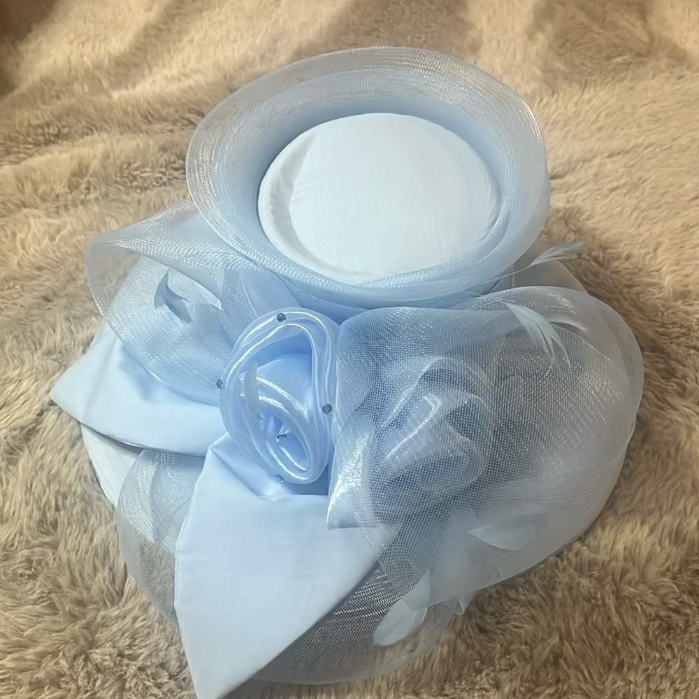 Donna Vinci Couture light blue church, fashion hat